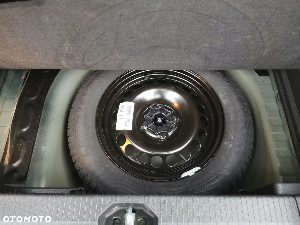 Opel Corsa 1.4 16V Color Edition - 8