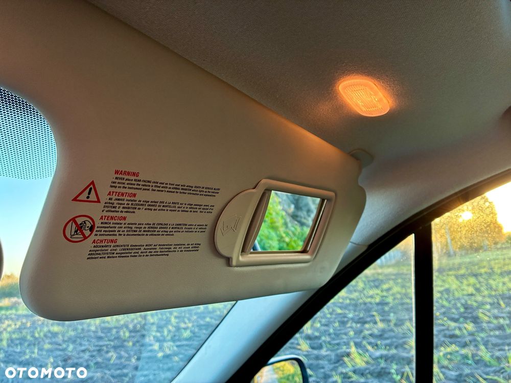 Renault Grand Scenic - 39