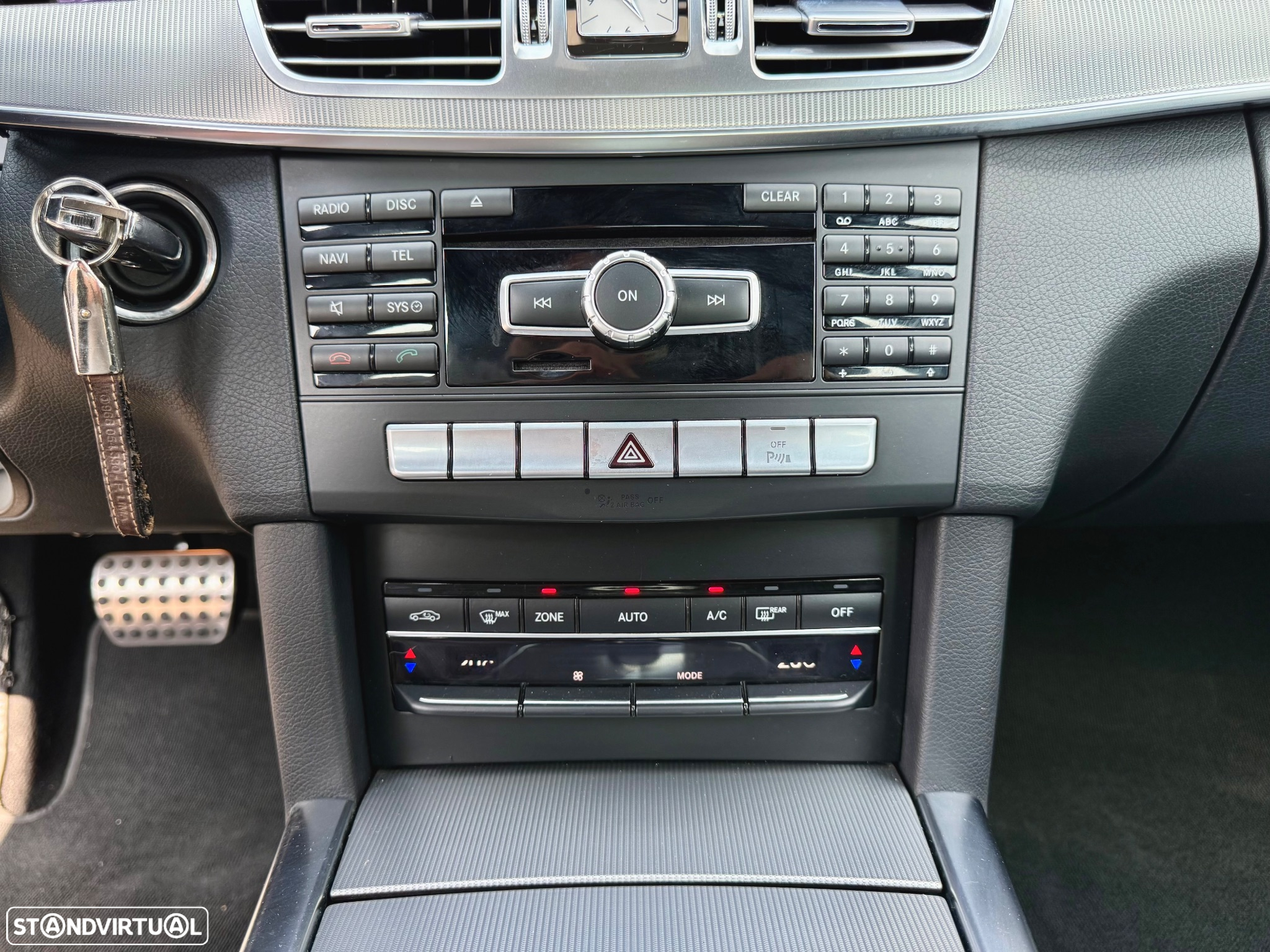 Mercedes-Benz E 300 Bluetec Hybrid Avantgarde - 15