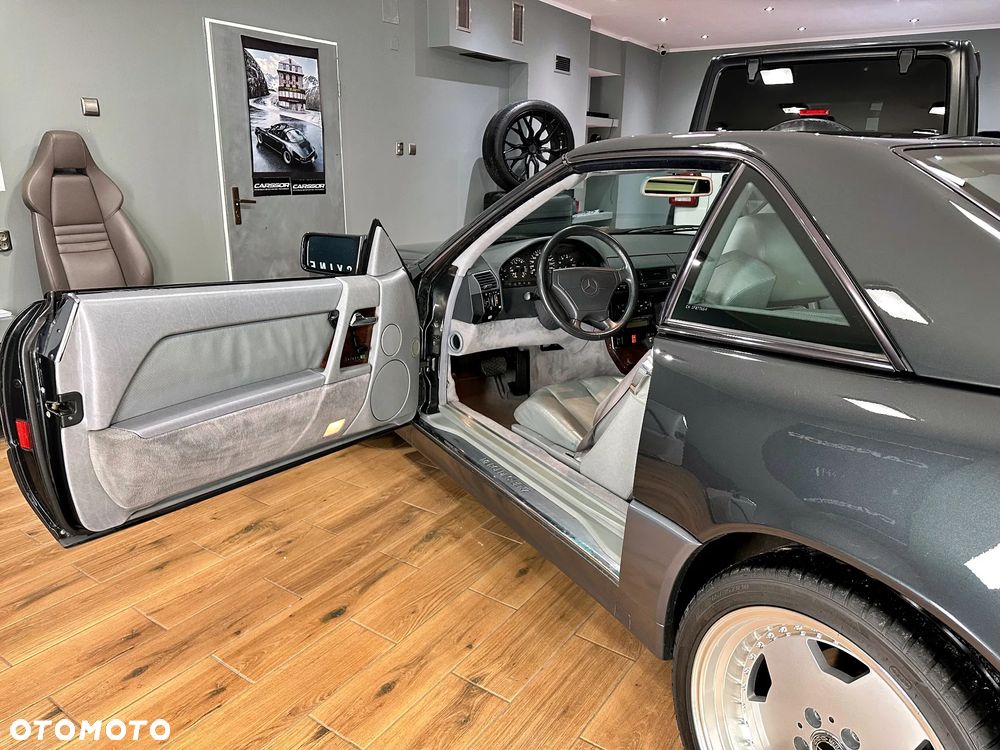 Mercedes-Benz SL - 22