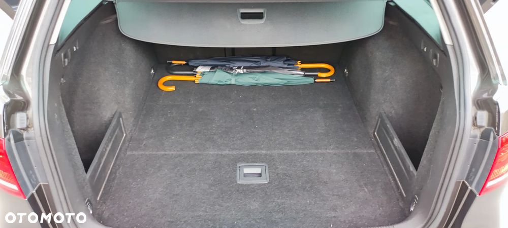 Volkswagen Passat Variant 2.0 TDI BlueMotion Technology Highline - 17