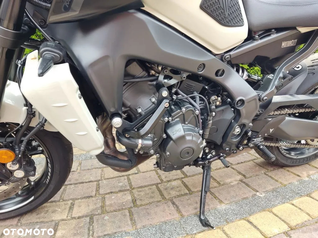 Yamaha MT - 13