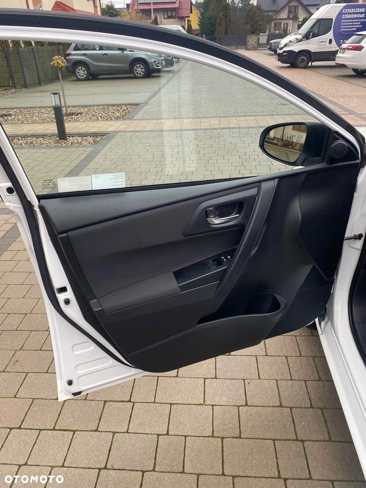 Toyota Auris 1.33 VVT-i Active - 17