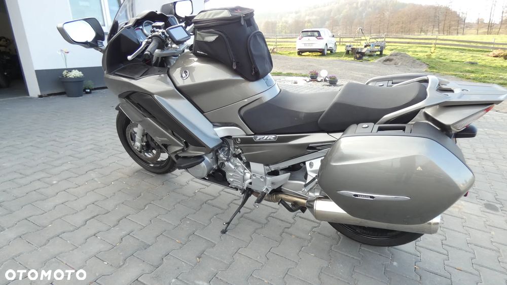 Yamaha FJR - 7