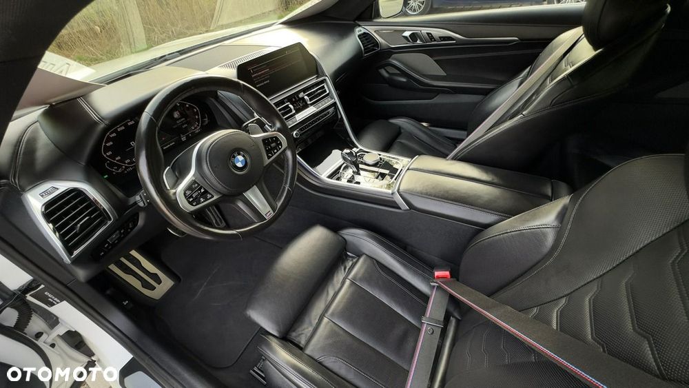 BMW Seria 8 - 11
