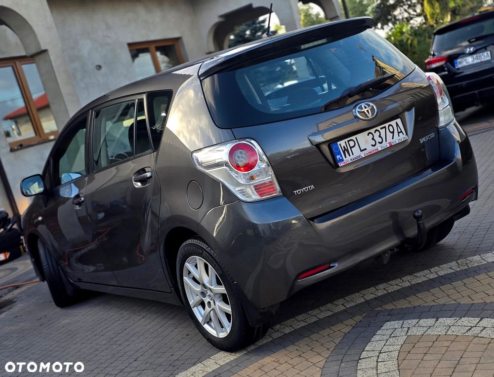 Toyota Verso - 4