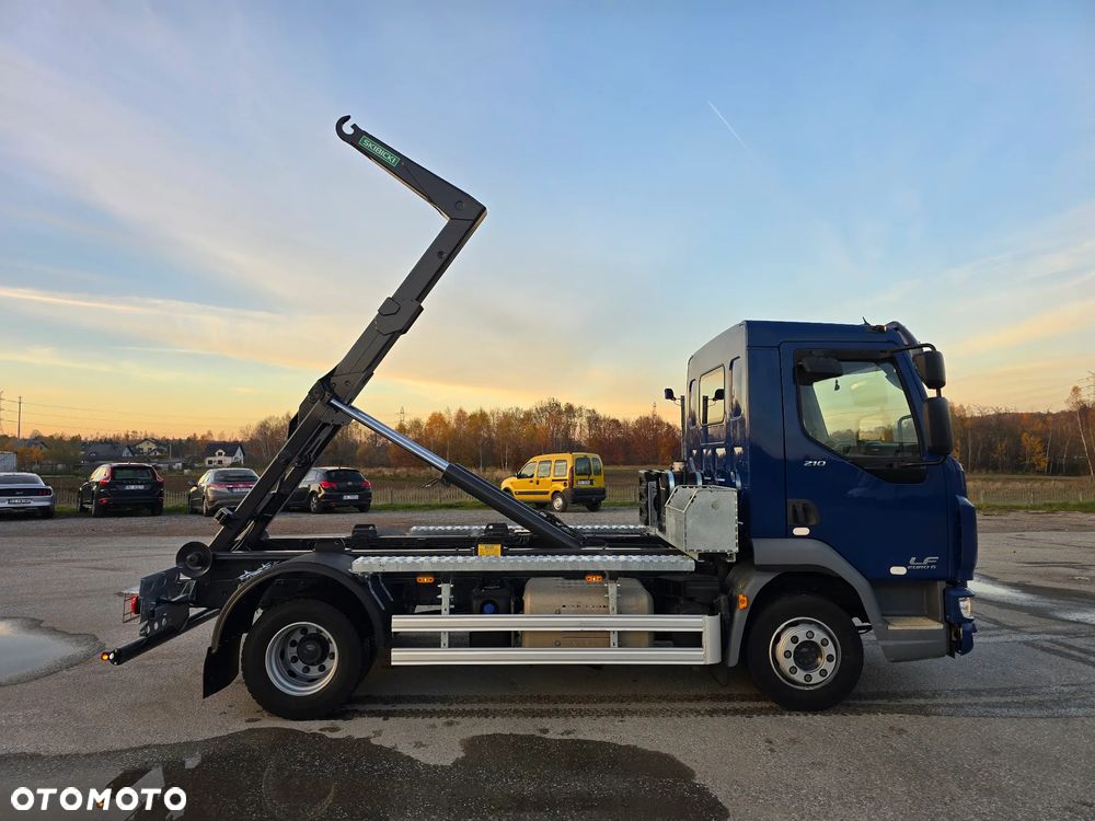 DAF LF 210 Hakowiec 2015 SKIBICKI E6 11990kg KP7 hak gruz śmieci budowlane kontener do hakowca - 18
