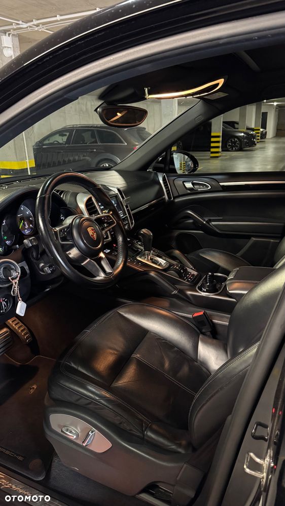 Porsche Cayenne S E-Hybrid - 17