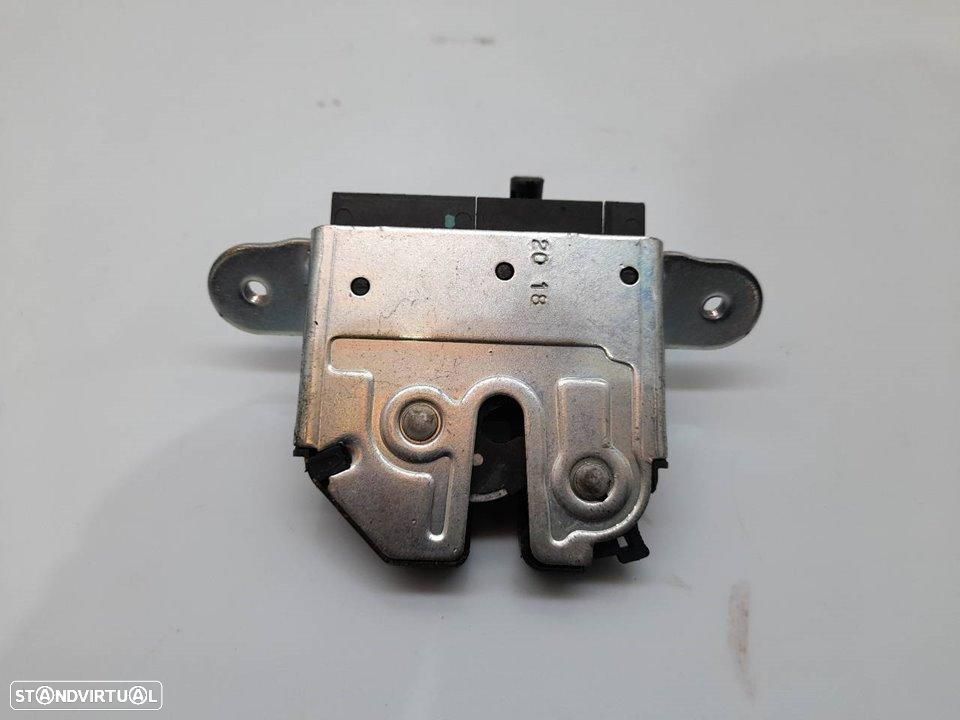 FECHADURA DE PORTA MALA OPEL CORSA E - 1