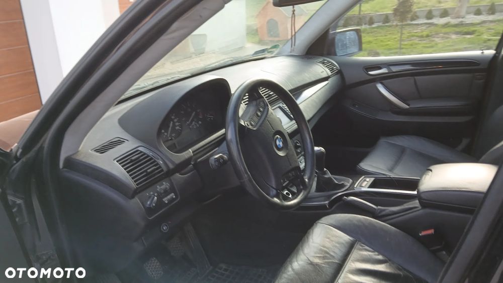 BMW X5 3.0 i - 9