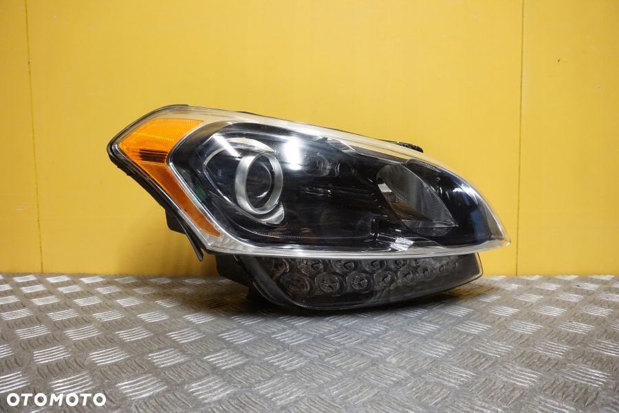 KIA SOUL 2012 2013 - REFLEKTOR LAMPA PRZÓD PRAWA Z LED USA - 1