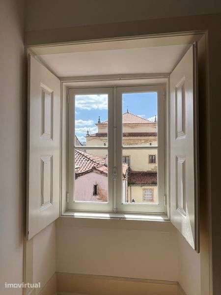 Apartamento T1 espaçoso com varanda- Almedina - Grande imagem: 5/9