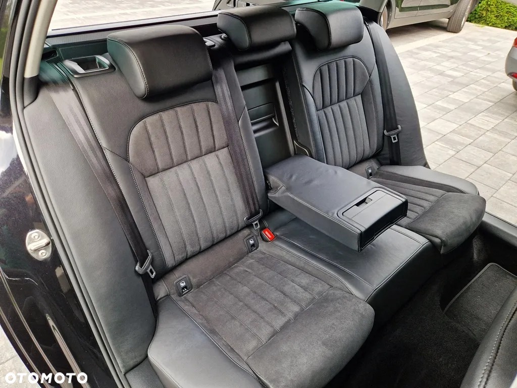 Skoda Superb Combi 2.0 TDI DSG Premium Edition - 23