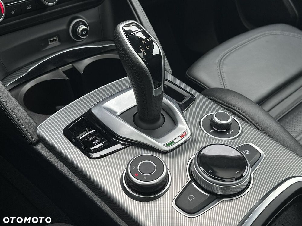 Alfa Romeo Stelvio 2.0 Turbo Veloce Q4 - 21