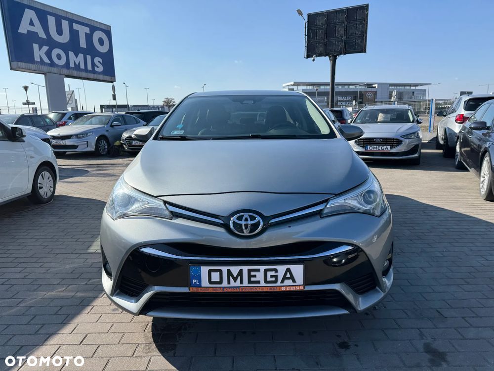 Toyota Avensis 1.8 Prestige MS - 6