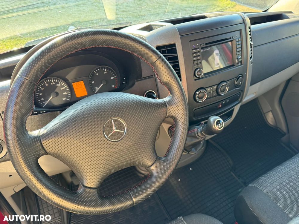 Mercedes-Benz Sprinter - 9