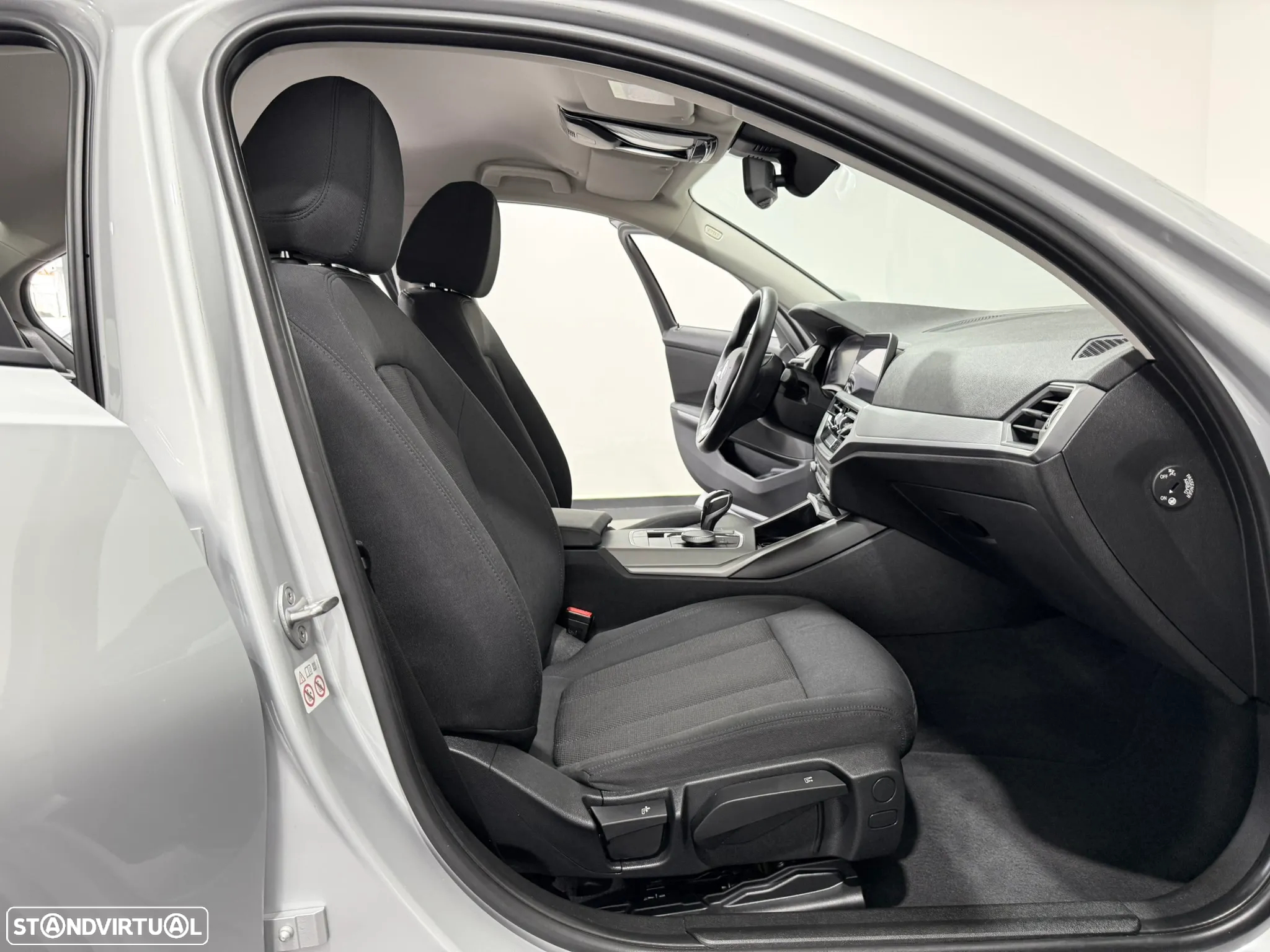 BMW 330 e Corporate Edition Auto - 37