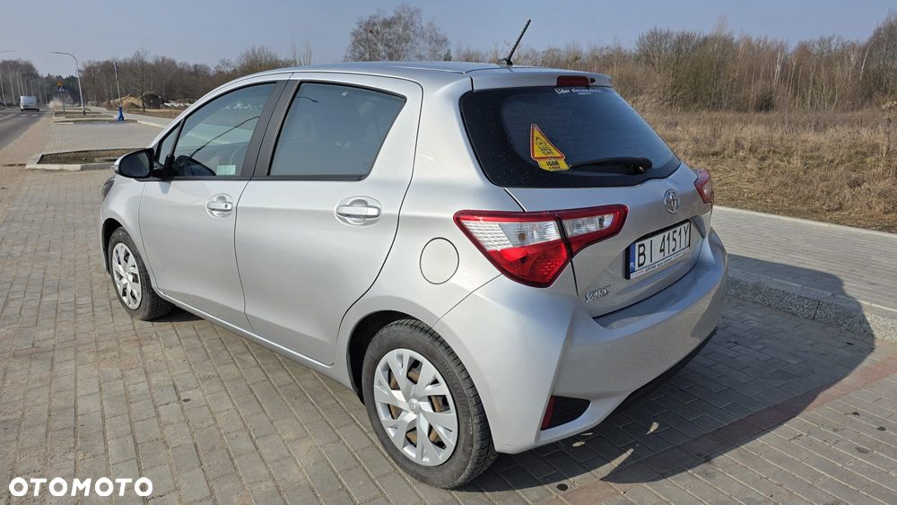 Toyota Yaris 1.5 Premium - 2