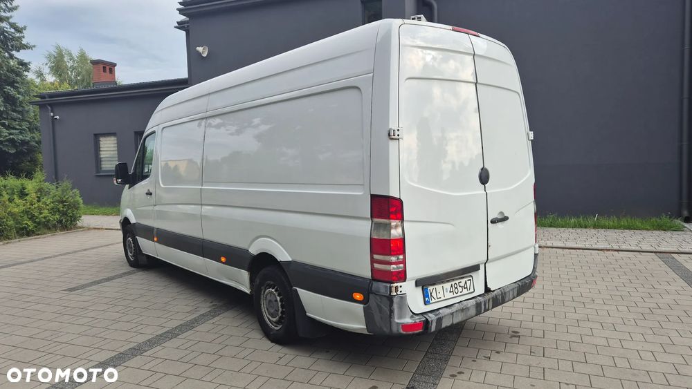 Mercedes-Benz Sprinter - 4