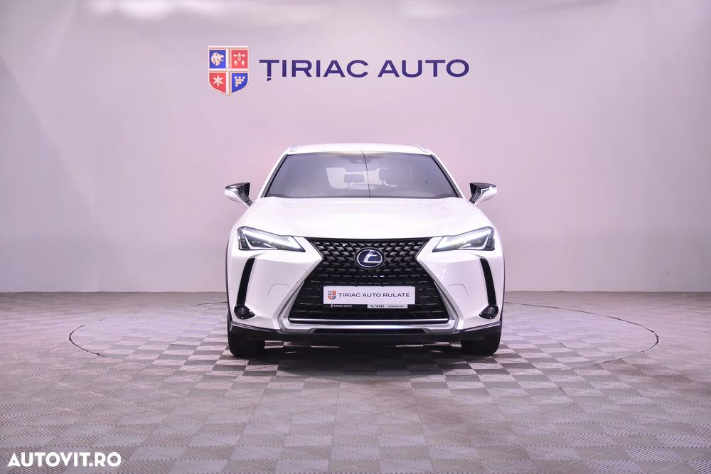 Lexus UX - 8