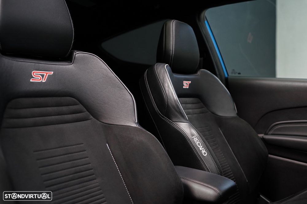 Ford Fiesta 1.5 EcoBoost ST - 22