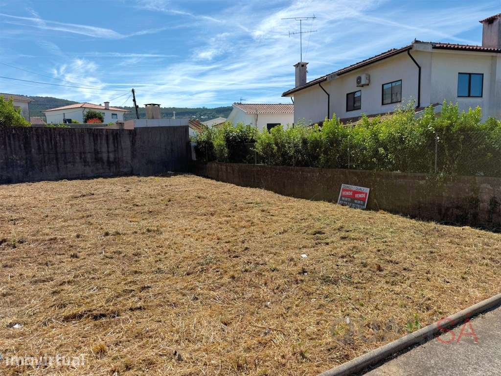 Lote de gaveto para construção de moradia em Nogueira em Braga - Grande imagem: 5/26