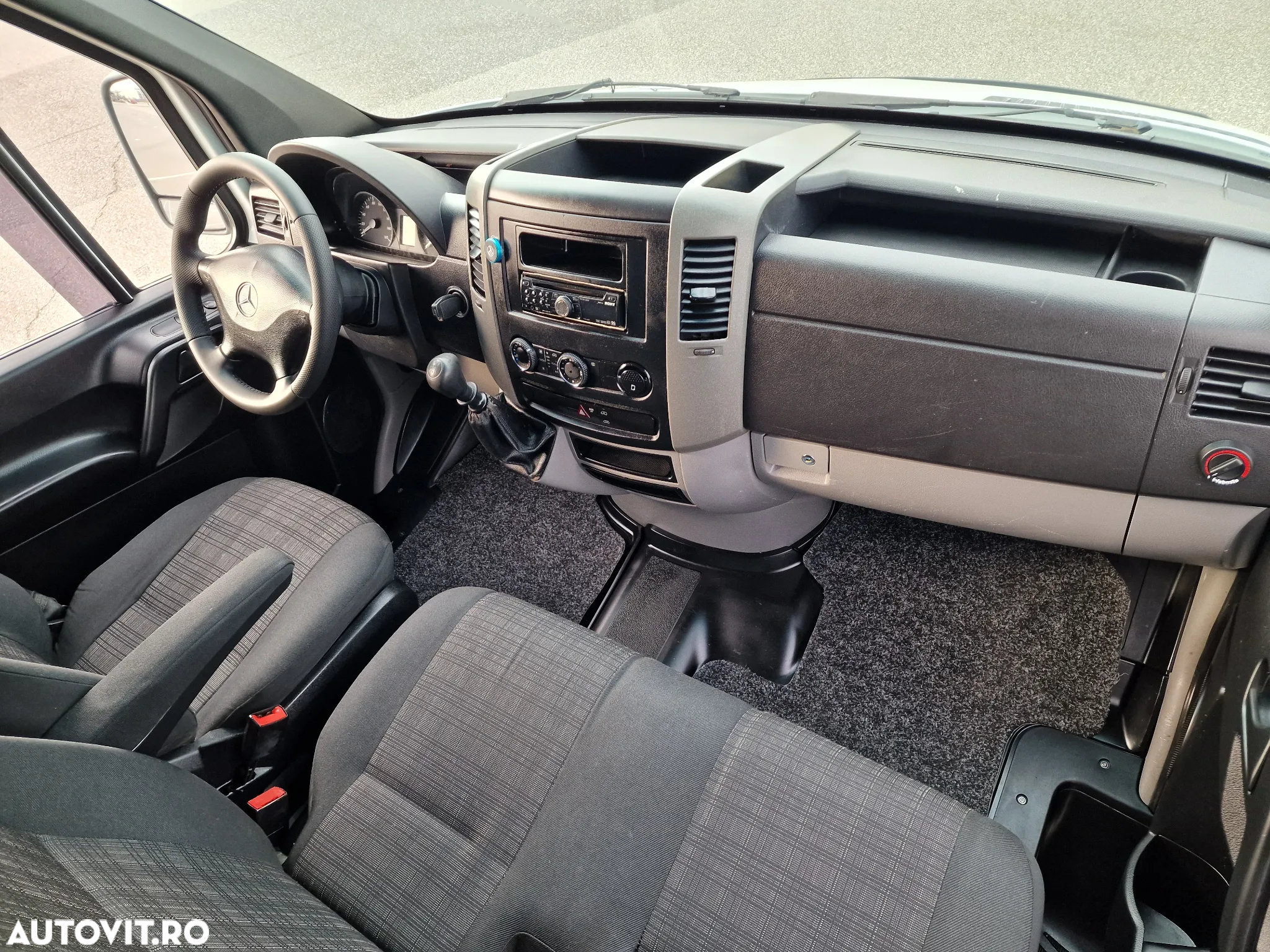 Mercedes-Benz Sprinter - 6