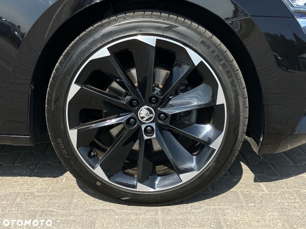 Skoda Superb 2.0 TDI SCR Sportline DSG - 12
