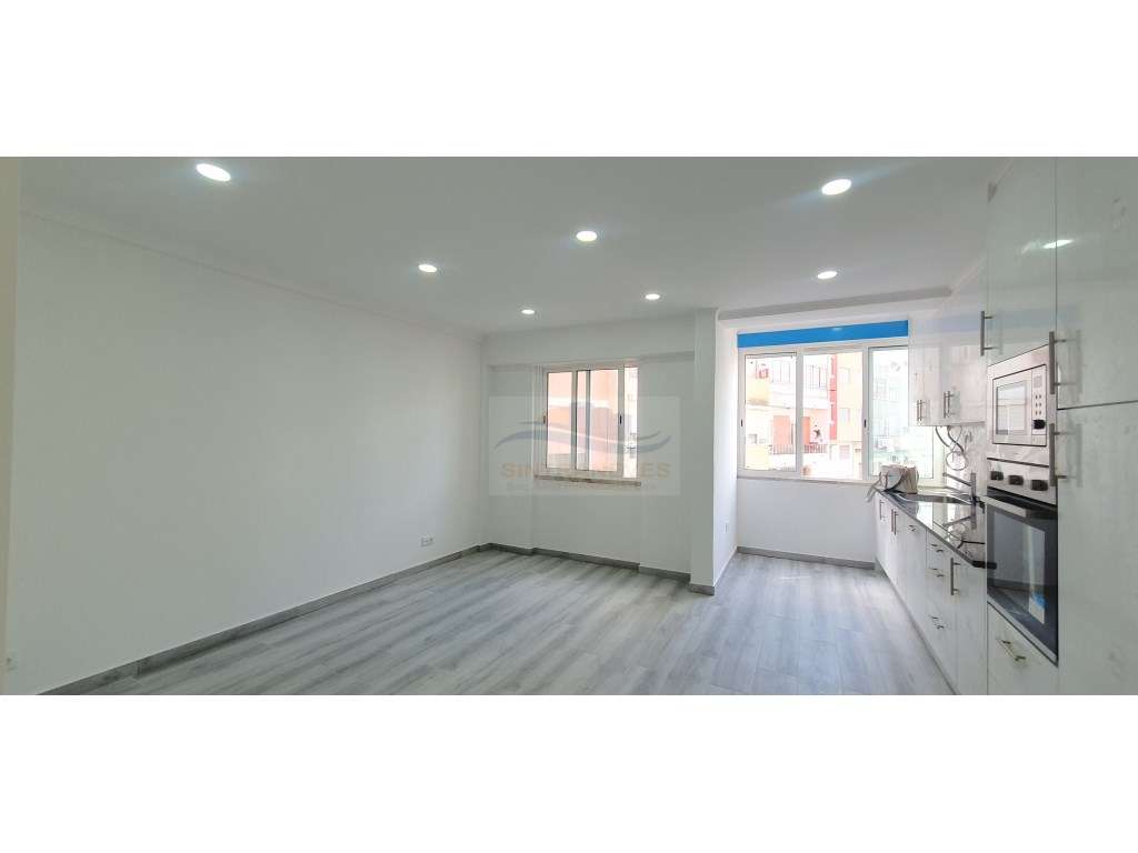 Fantástico T2+1 totalmente remodelado com suíte em Praceta sossegad... - Grande imagem: 3/20