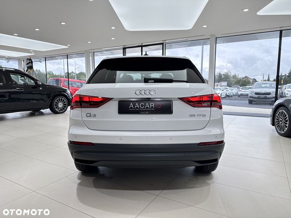 Audi Q3 35 TFSI S tronic - 4