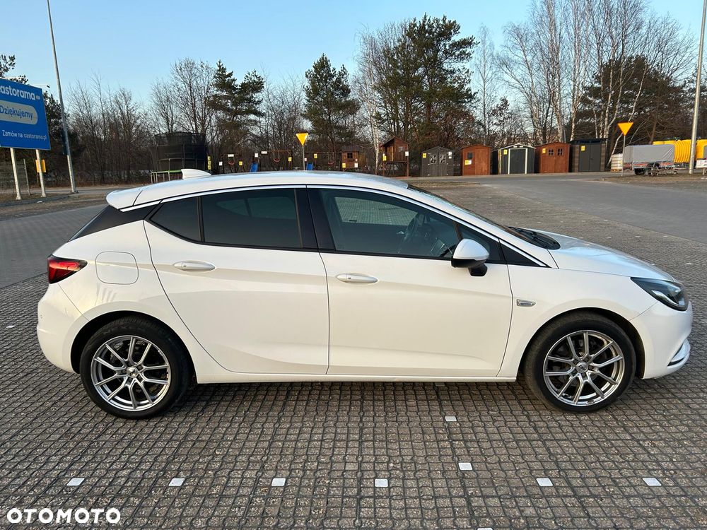 Opel Astra 1.6 CDTI Cosmo - 9