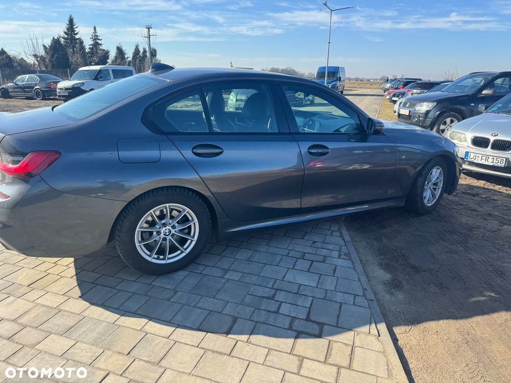 BMW Seria 3 320d Sport Line sport - 9