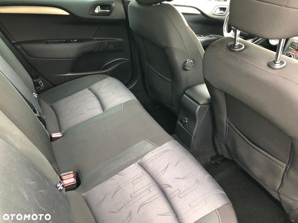 Citroën C4 1.6 e-HDi Exclusive MCP - 18