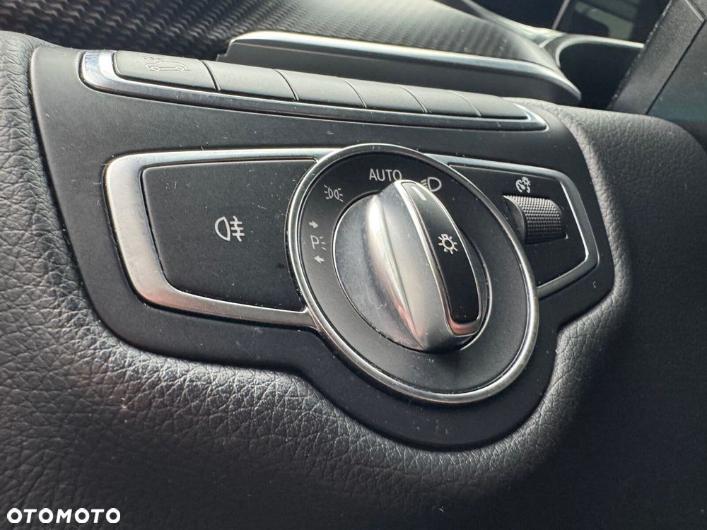 Mercedes-Benz Klasa V - 15