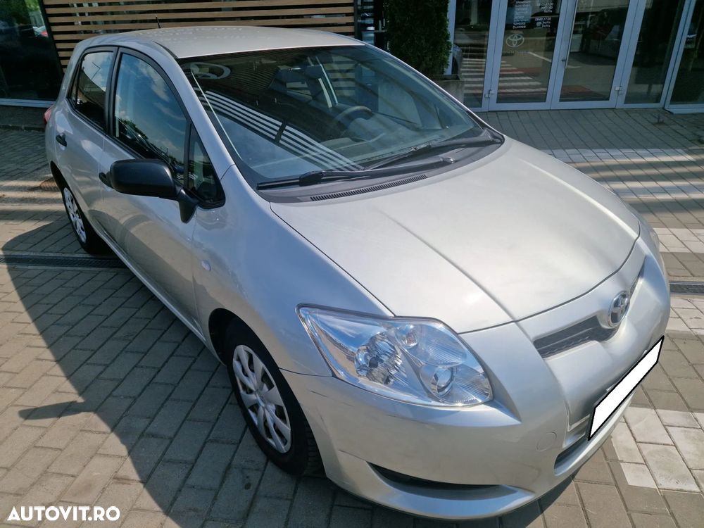 Toyota Auris 1.4 D-4D Luna Plus - 2