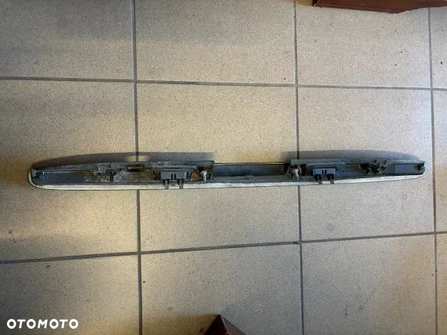 BLENDA KLAPY BAGAŻNIKA MERCEDES W251 R KLASA 2517400593 - 4