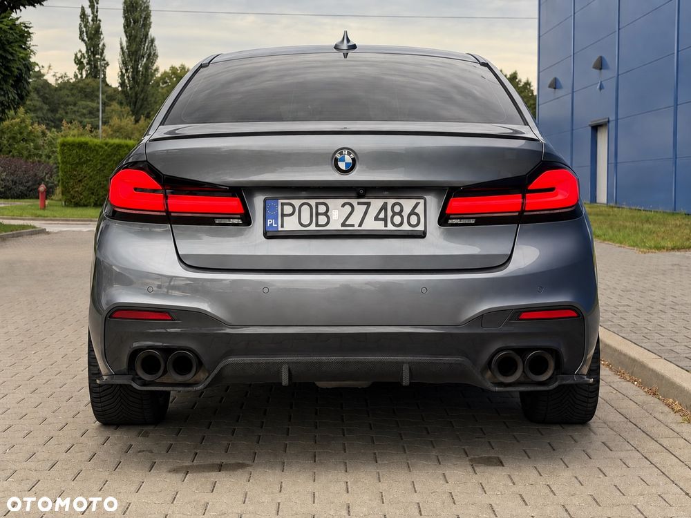 BMW Seria 5 M550i xDrive - 19