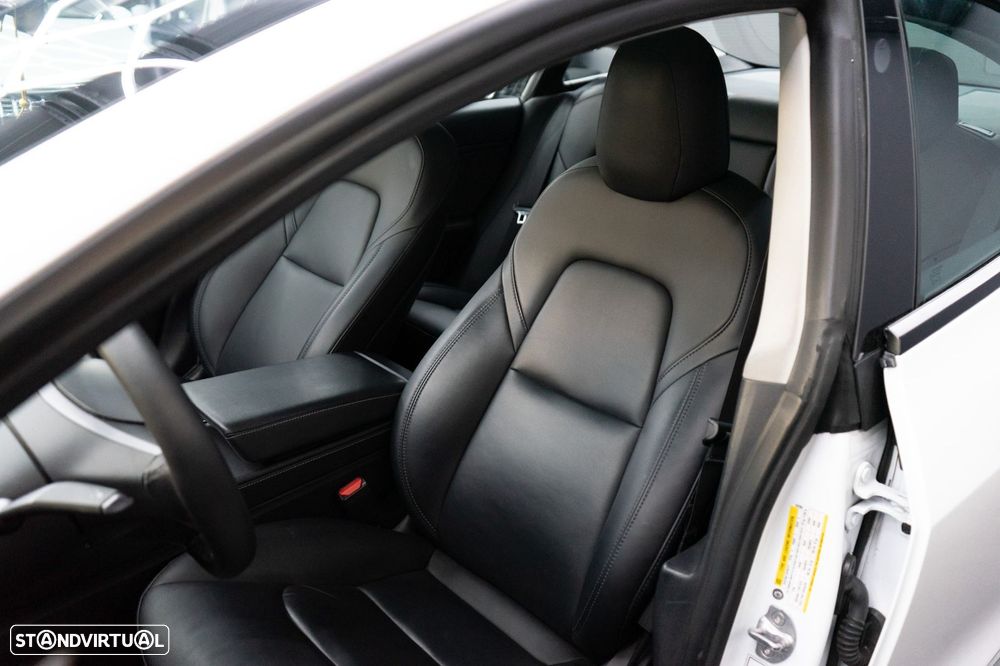 Tesla Model 3 Long-Range Dual Motor AWD - 26