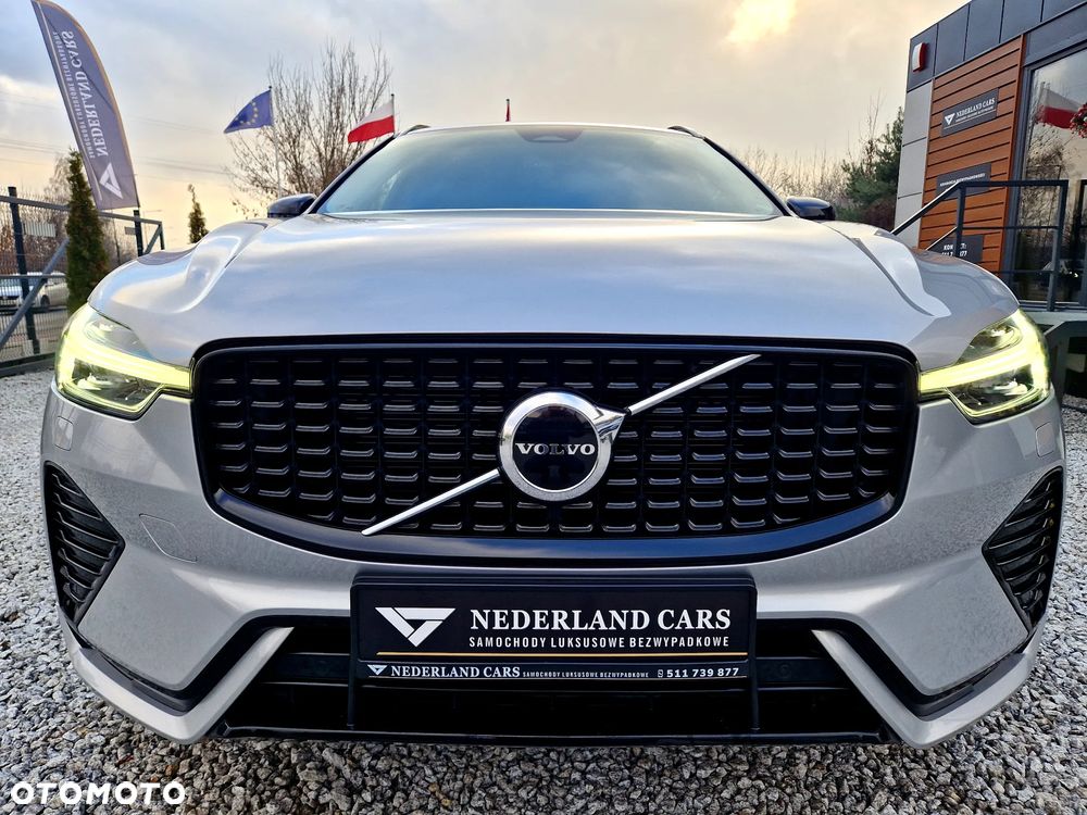 Volvo XC 60 B4 D Plus Dark - 37