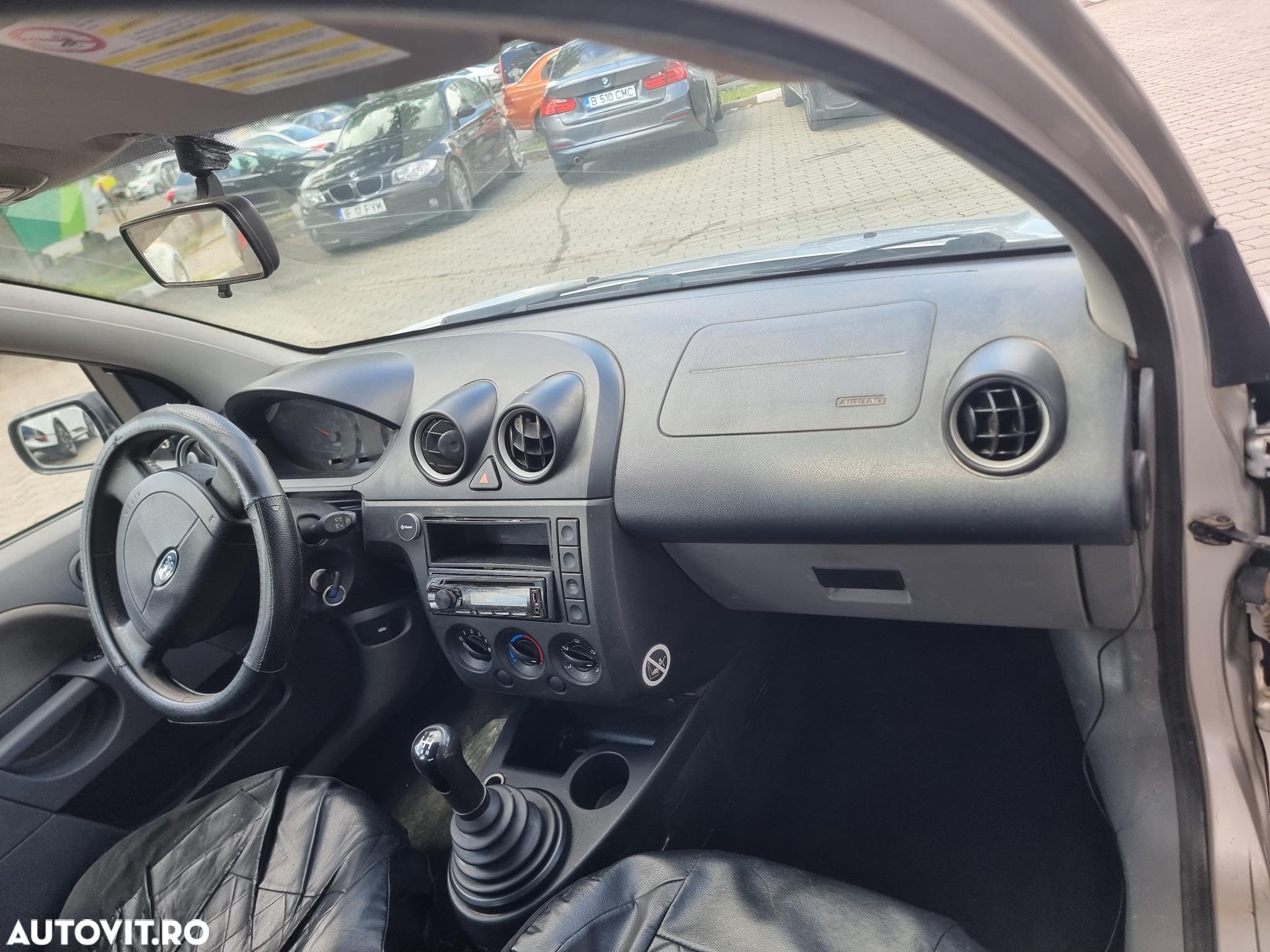 Ford Fiesta 1.3i - 5