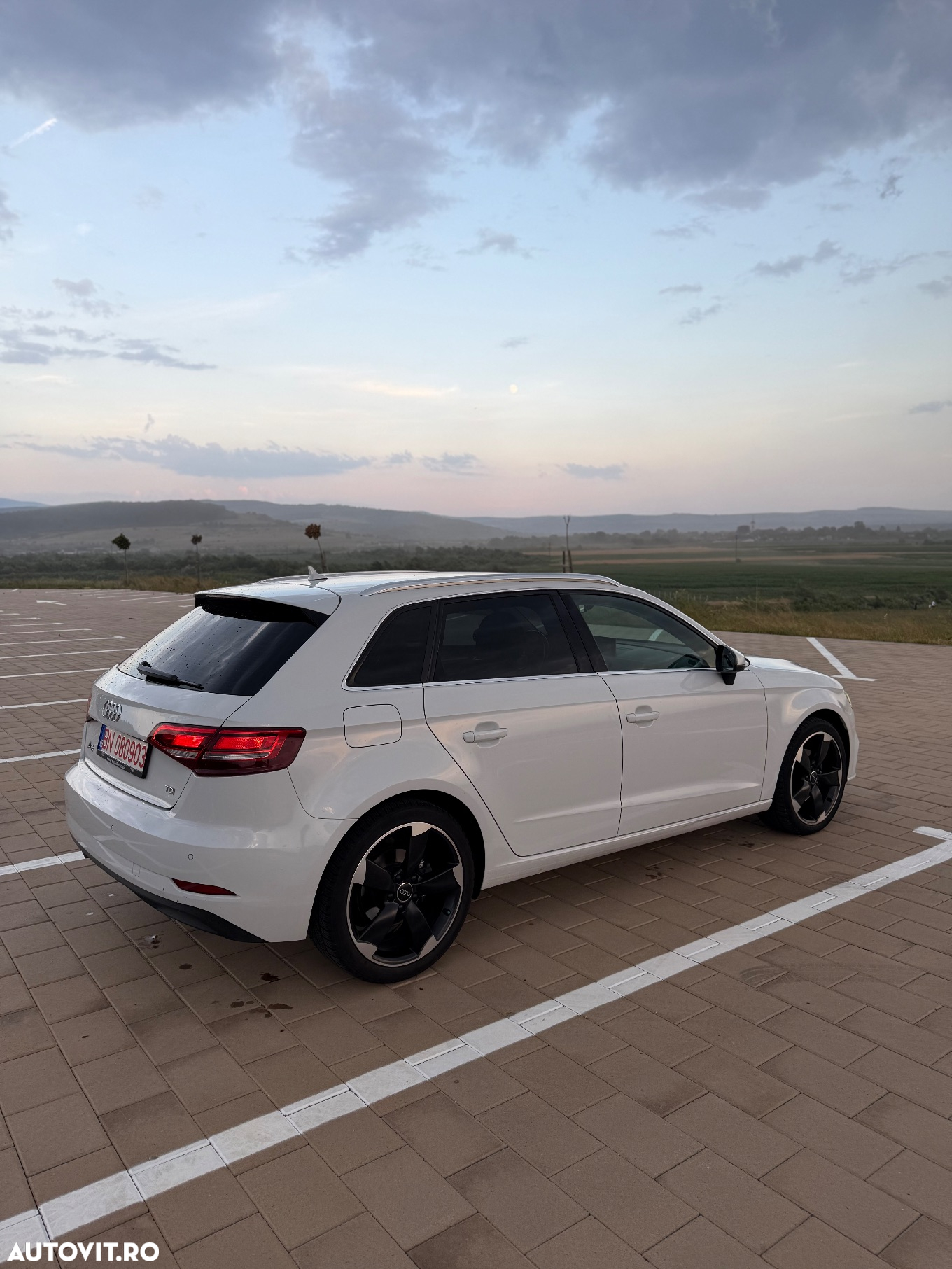 Audi A3 Sportback 2.0 TDI S tronic - 4