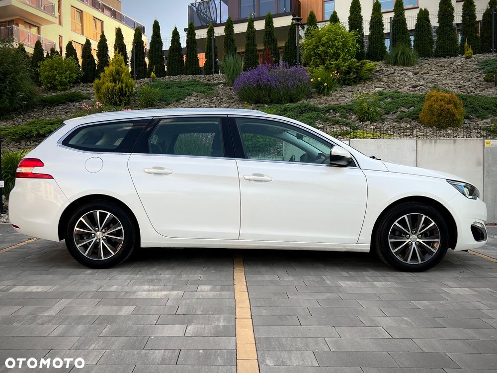 Peugeot 308 SW 1.2 PureTech Allure S&S - 14