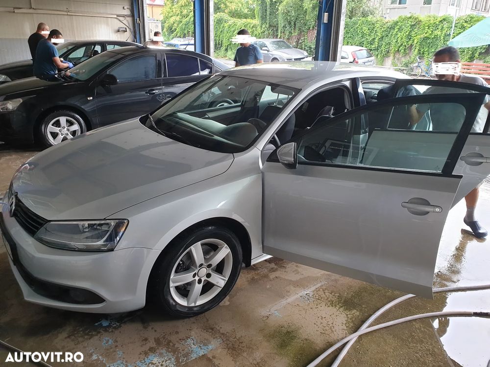 Volkswagen Jetta 1.6 TDI CR DPF Trendline - 1