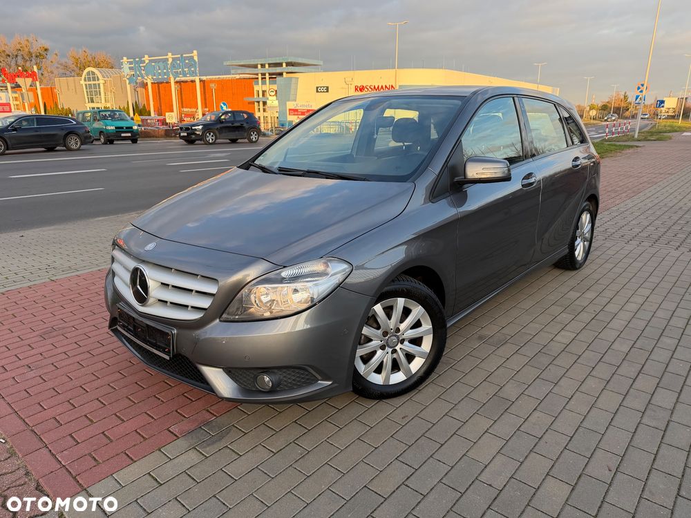Mercedes-Benz Klasa B 180 BlueEFFICIENCY Edition - 24