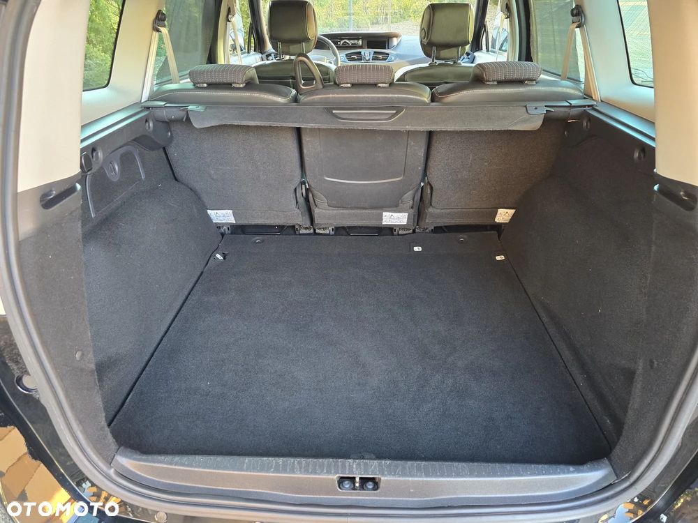 Renault Grand Scenic - 11