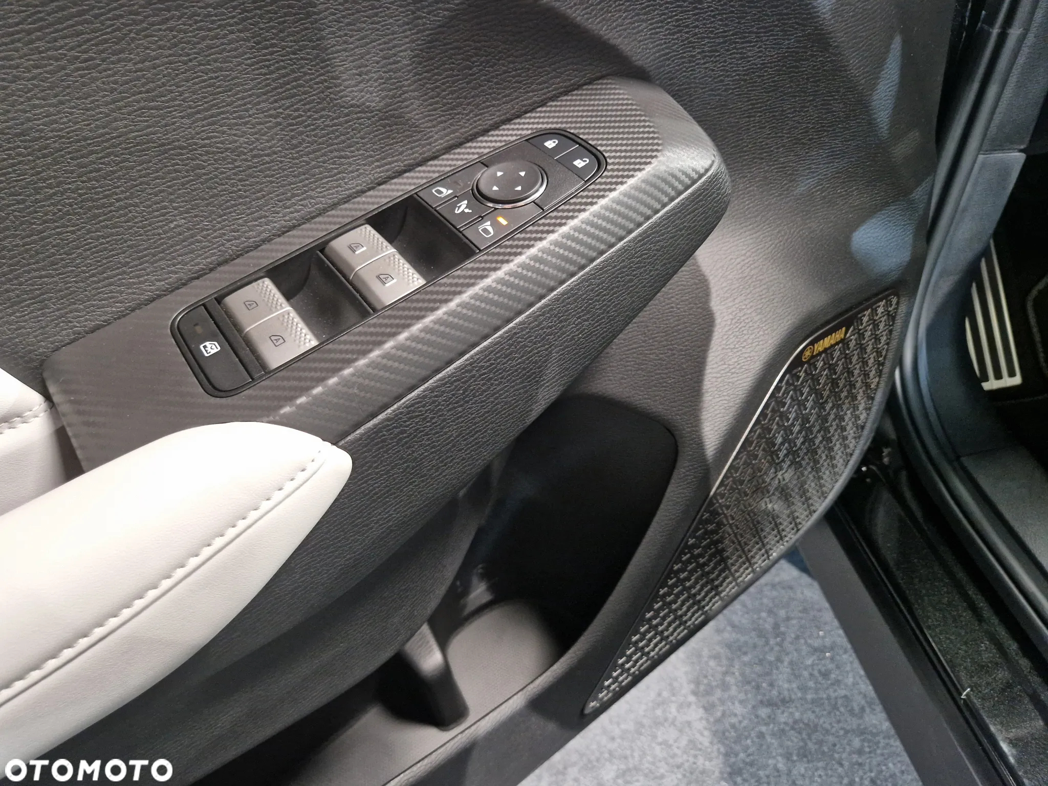 Mitsubishi Outlander - 28