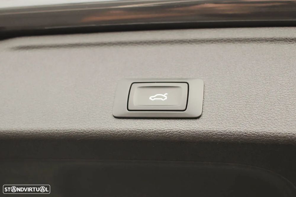 Audi A4 Avant 30 TDI S tronic - 9