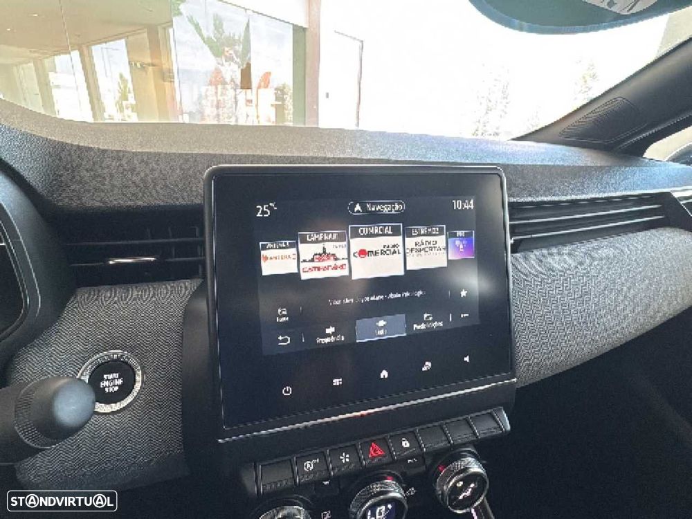 Renault Clio 1.0 TCe Techno — fotografia 19