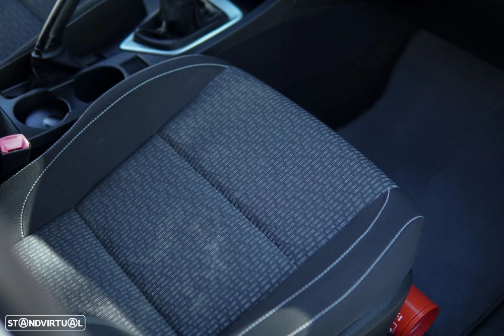 Toyota Auris 1.4 D-4D Exclusive+P.Sport - 42