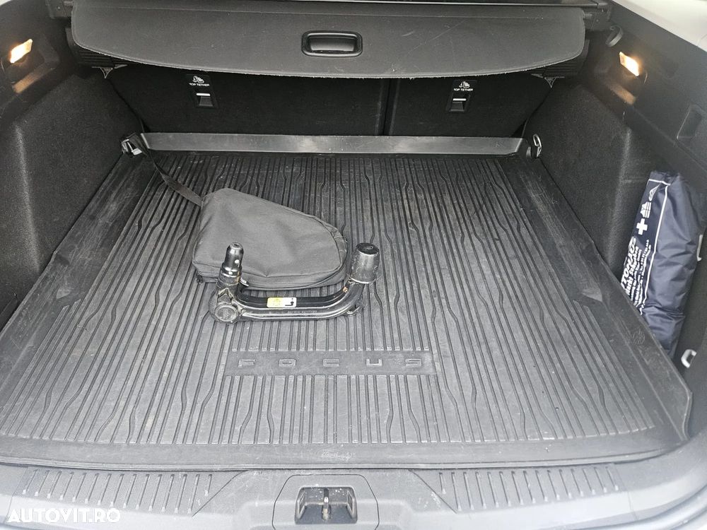 Ford Focus - 10